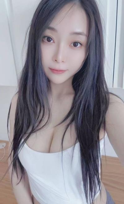 丰满迷人大奶御姐