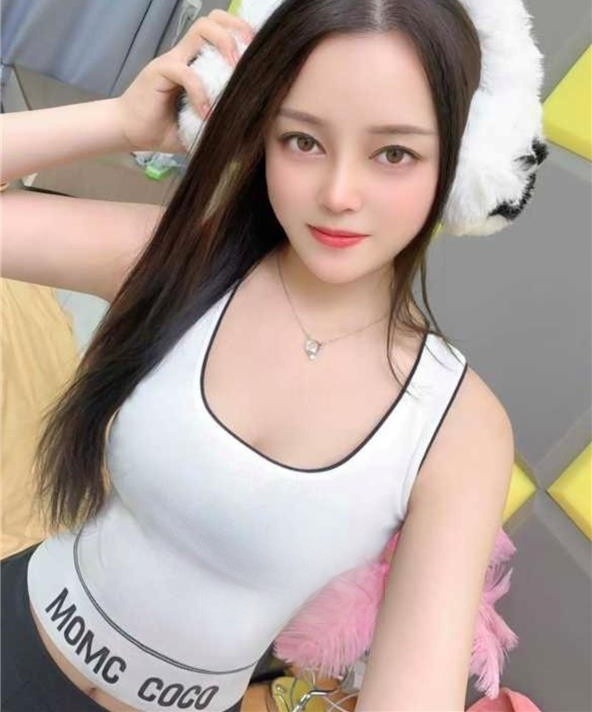丰满性感颜值老妹