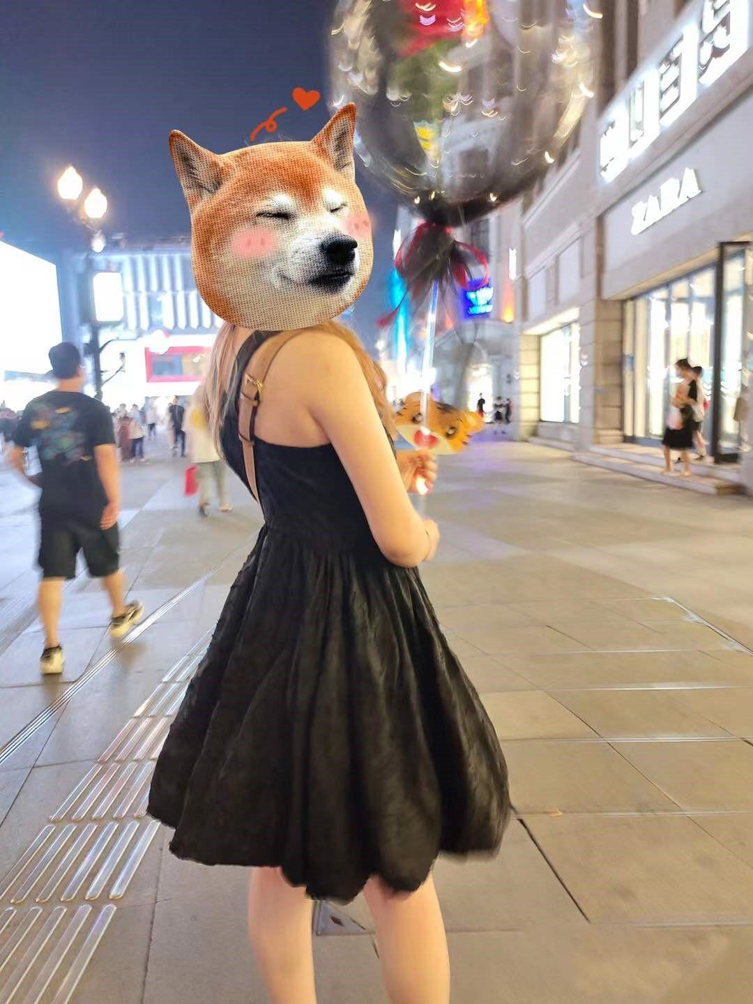重庆、渝中区性感的小少妇，身材高挑，性感迷人