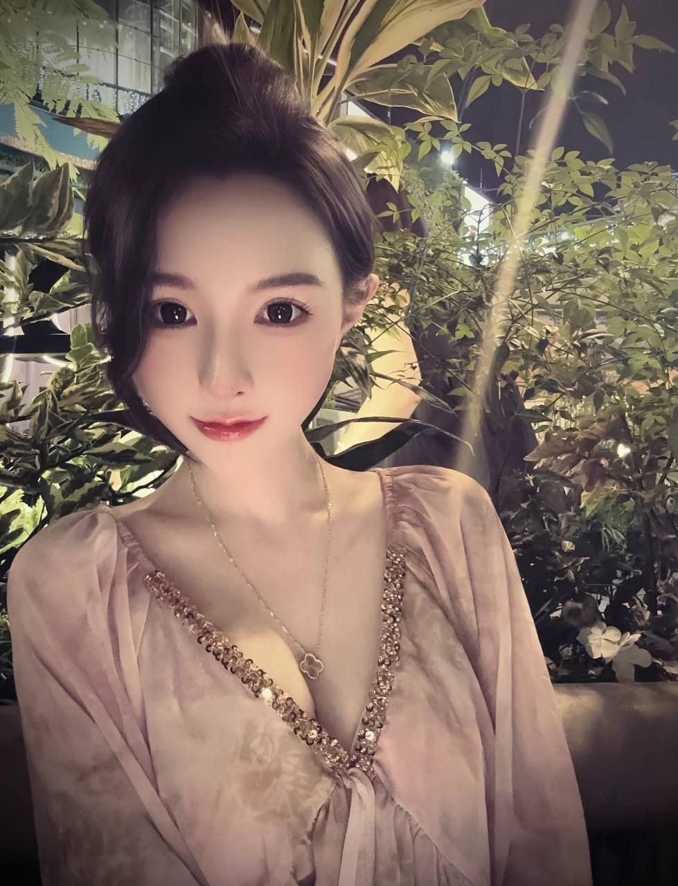 白云大奶妹下海兼职还贷(热）