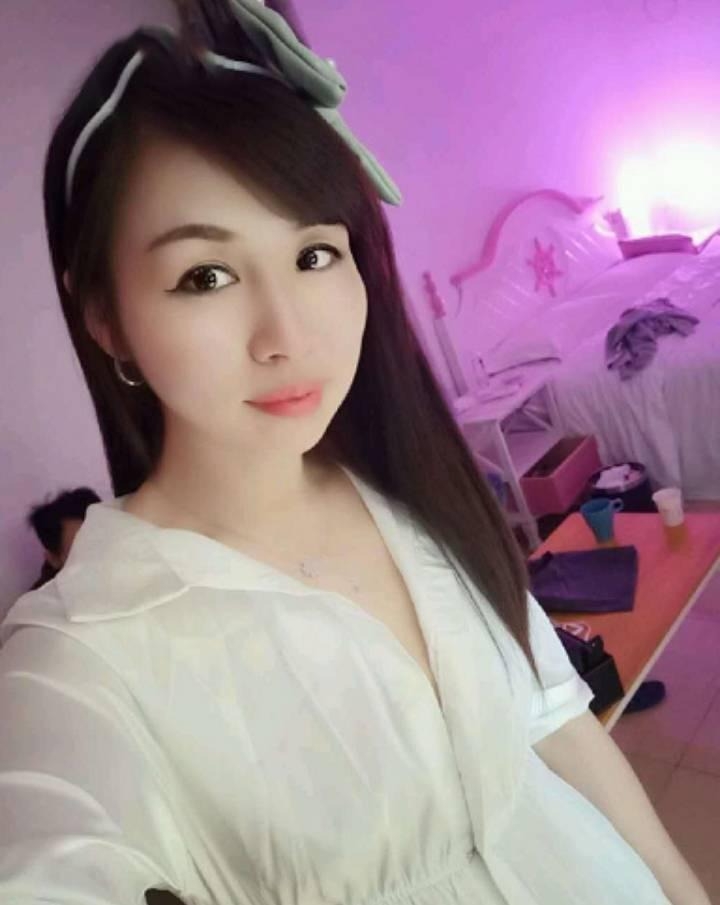 丰都秀色可餐的美女