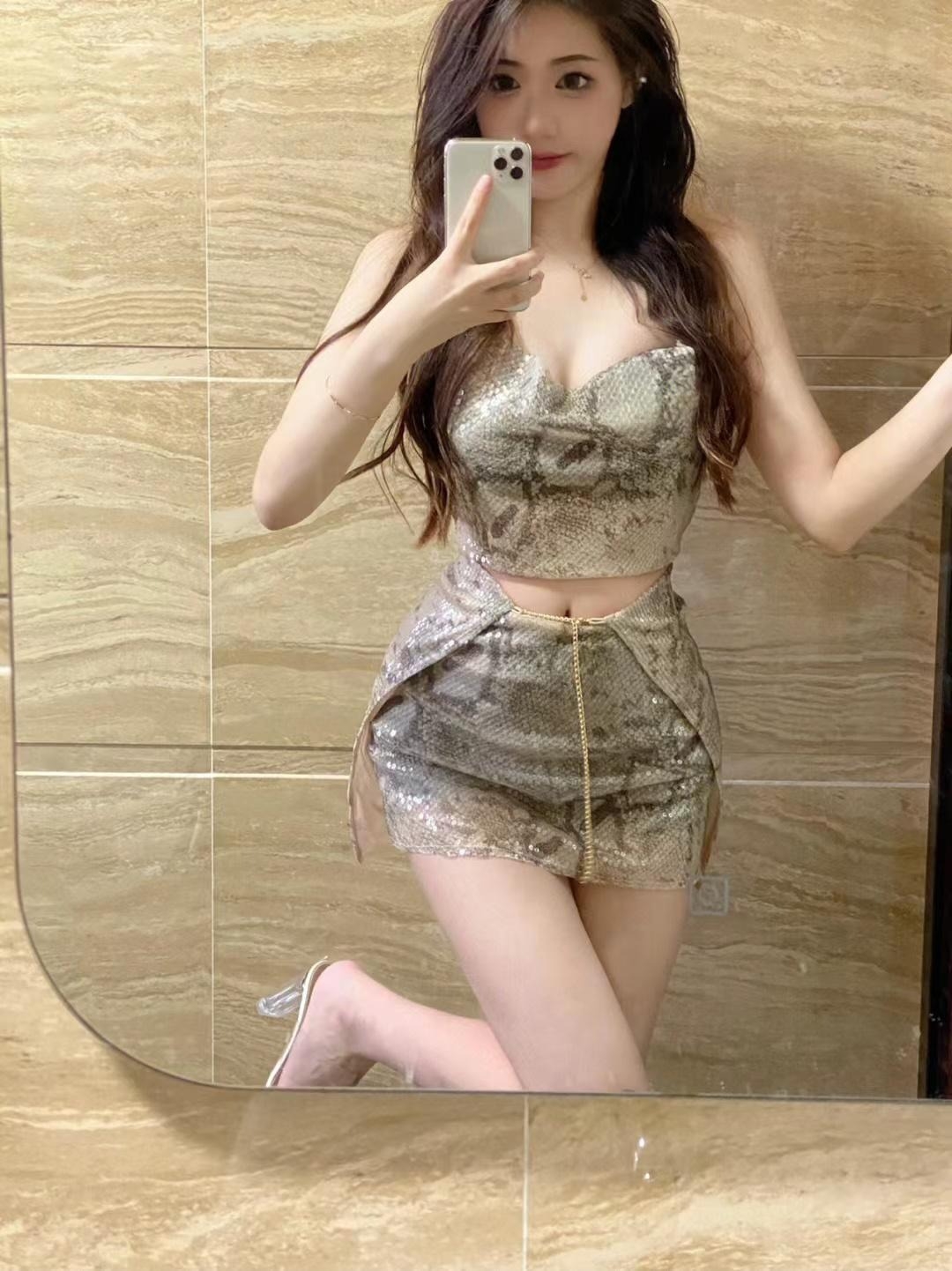 御姐 胸大 屁股翘
