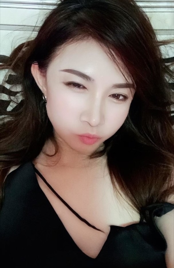 天河妩媚口爆妹子