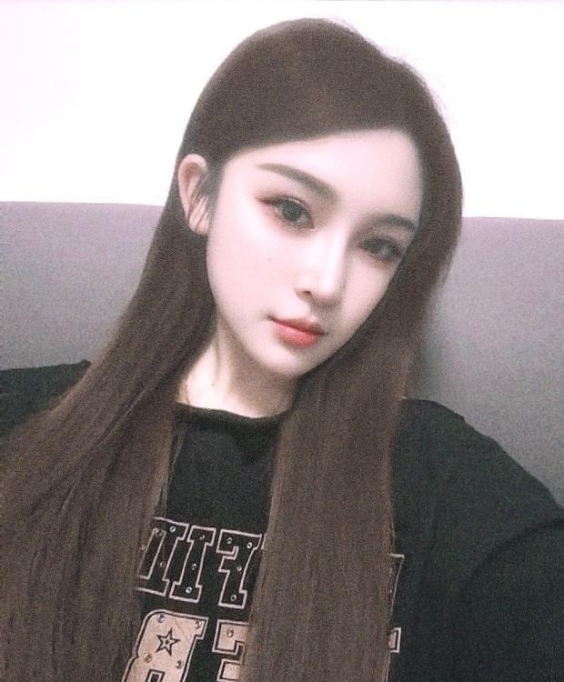 邻家女友般的小姐姐
